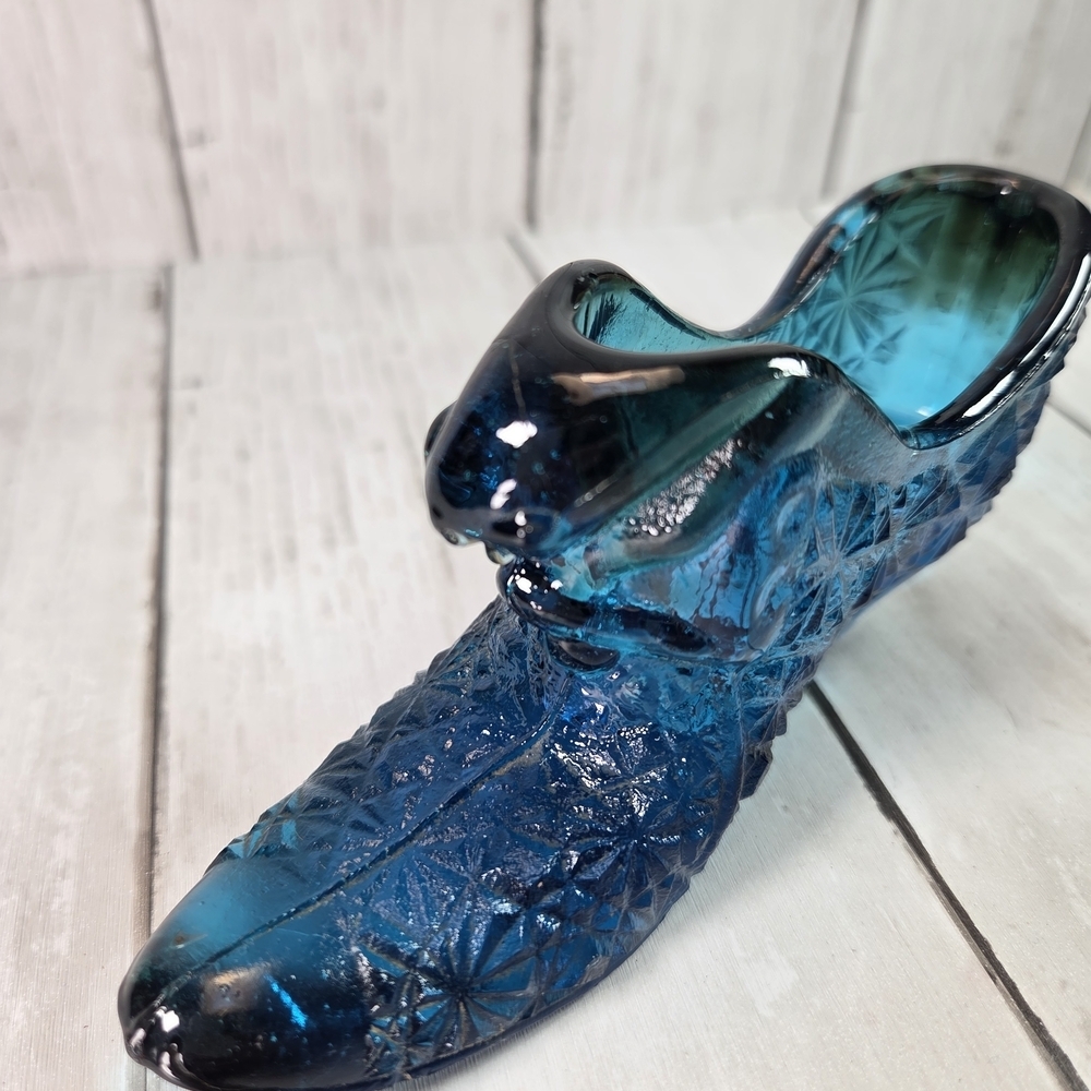 Fenton Art Glass Daisy & Button Blue Cat Shoe Slipper Paperweight Desk Decor - Picture 4 of 10